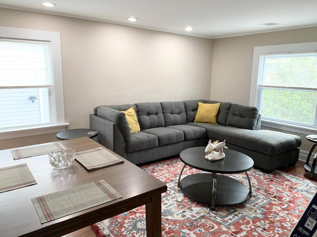 Newly Renovated 2 Bedroom Downtown Apt, Family Getaway. Montclair Eksteriør billede