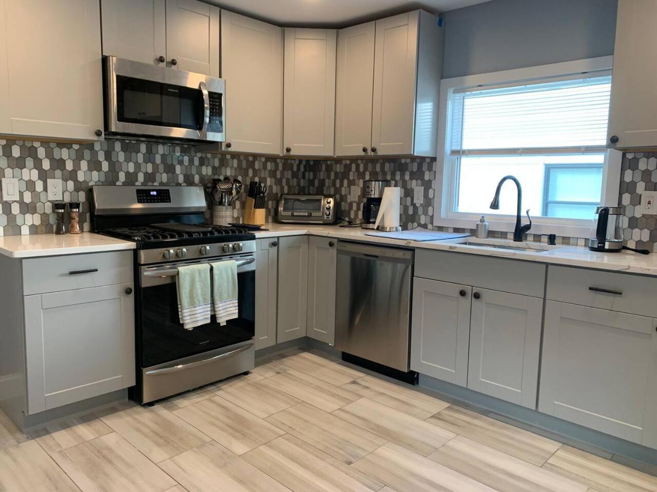 Newly Renovated 2 Bedroom Downtown Apt, Family Getaway. Montclair Eksteriør billede
